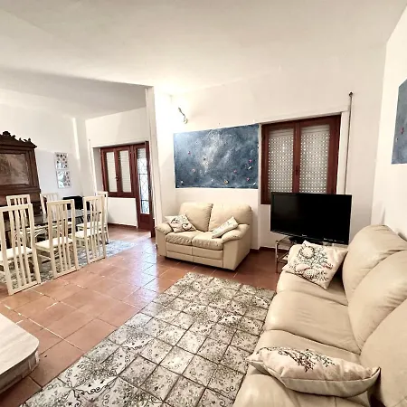 Villa Summertime Walking Distance From The Sea With Garden *