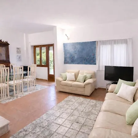 Summertime Walking Distance From The Sea With Garden Villa *