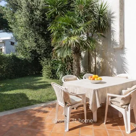 Summertime Walking Distance From The Sea With Garden *