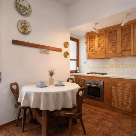 Villa Summertime Walking Distance From The Sea With Garden