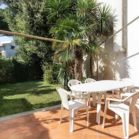 Summertime Walking Distance From The Sea With Garden Villa Fregenae